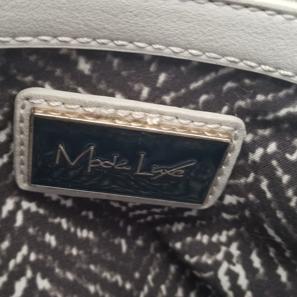 Moda Luxe Handbag - Picture 5 of 6